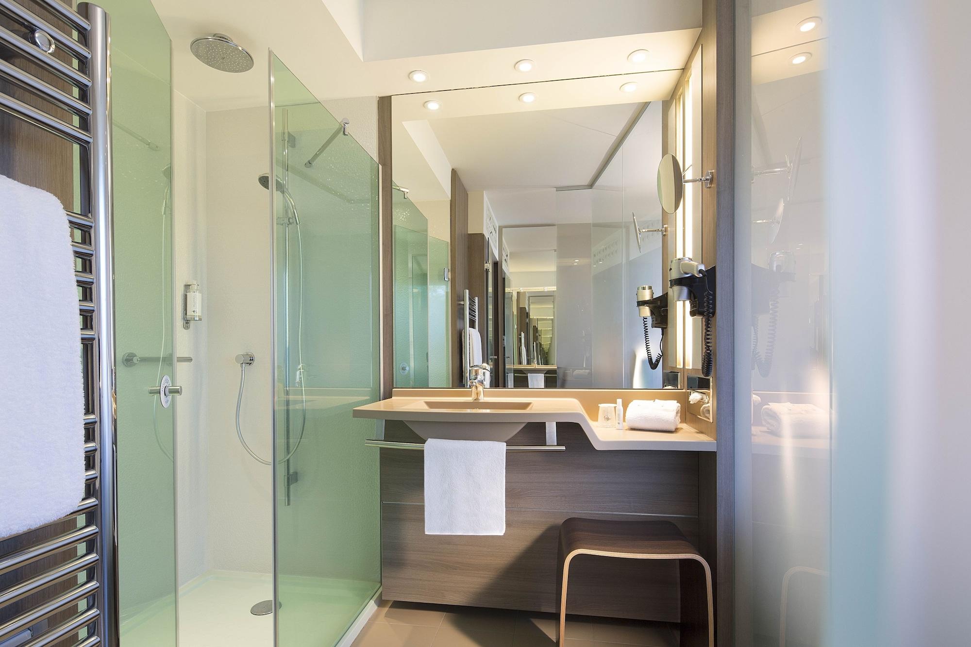 Oceania Clermont Ferrand Hotel Ngoại thất bức ảnh