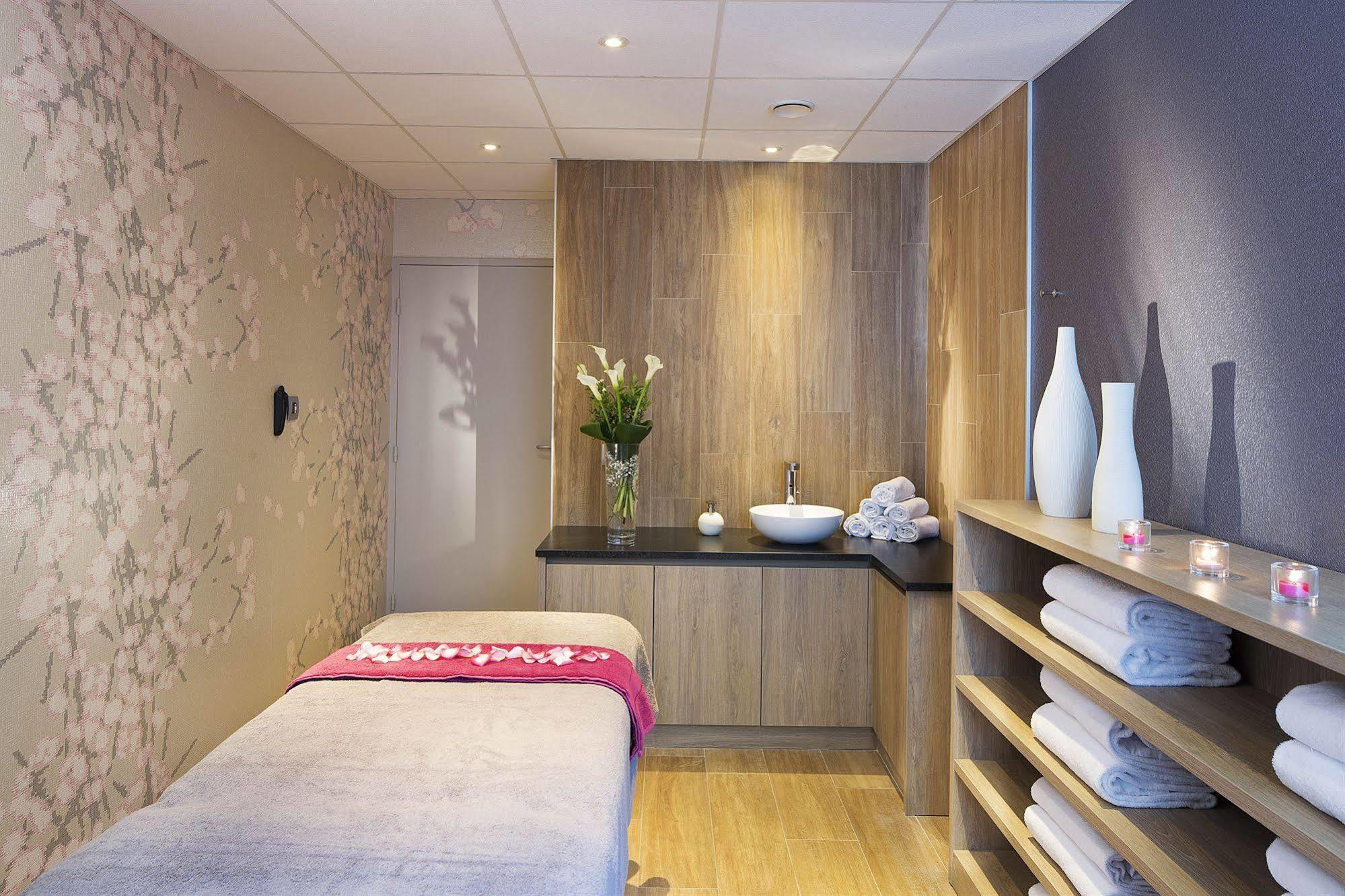 Oceania Clermont Ferrand Hotel Ngoại thất bức ảnh